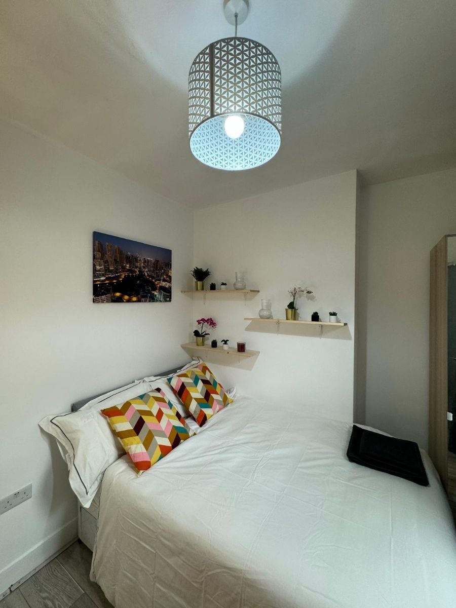 Flat Camden High Street in London