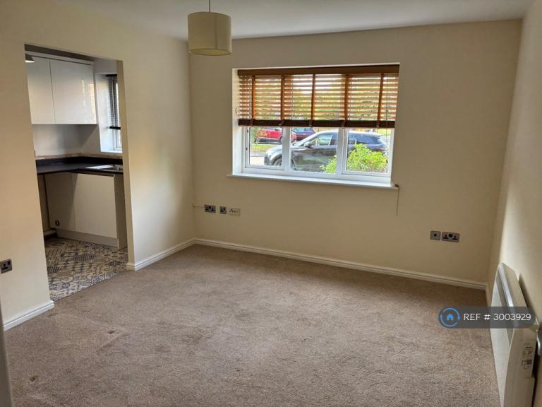 Flat Wain Avenue in Chesterfield