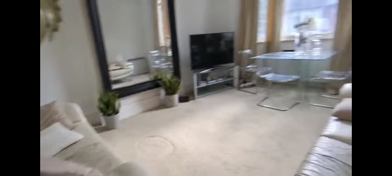 Room Silver Crescent in Greater London