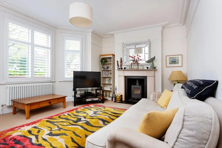 House Pensford Avenue in Greater London