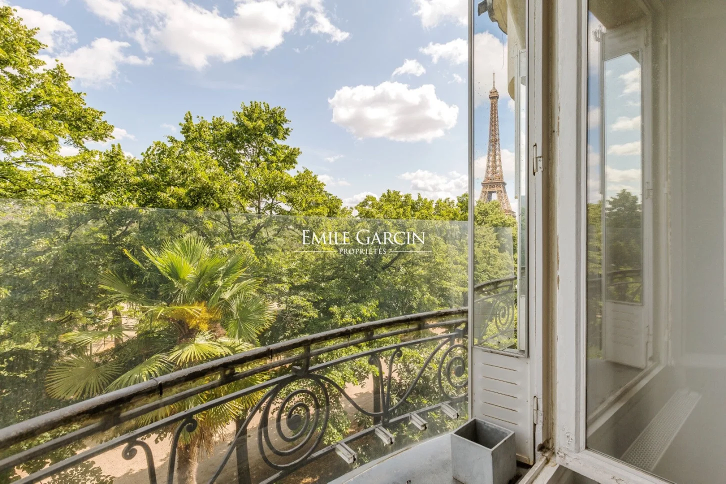 Appartement Avenue Charles Floquet à Paris