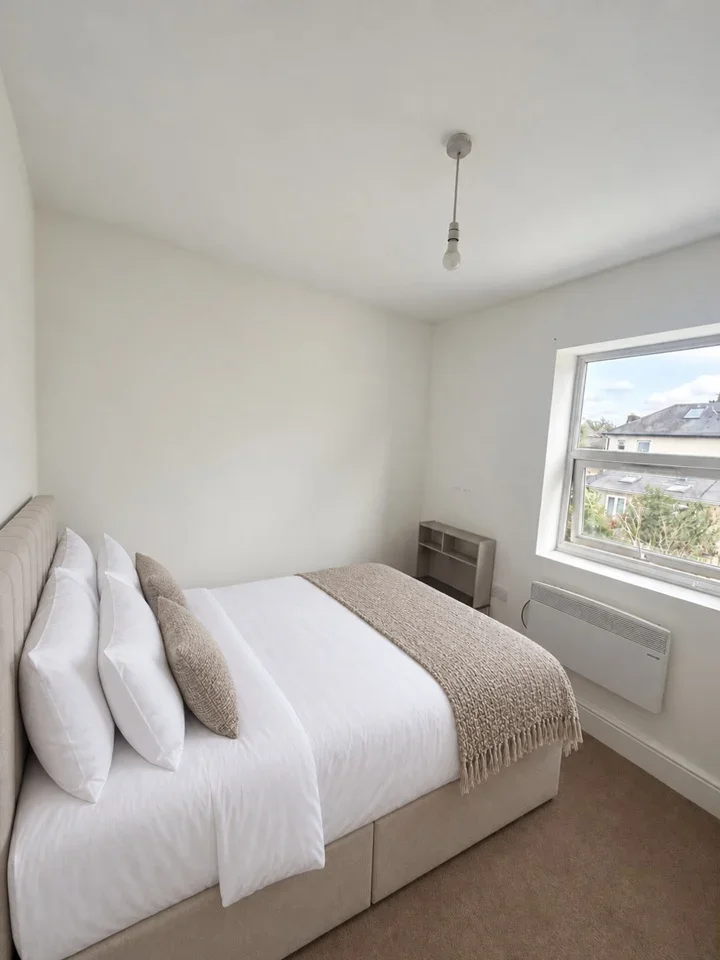 Flat Aldborough Road South in Greater London