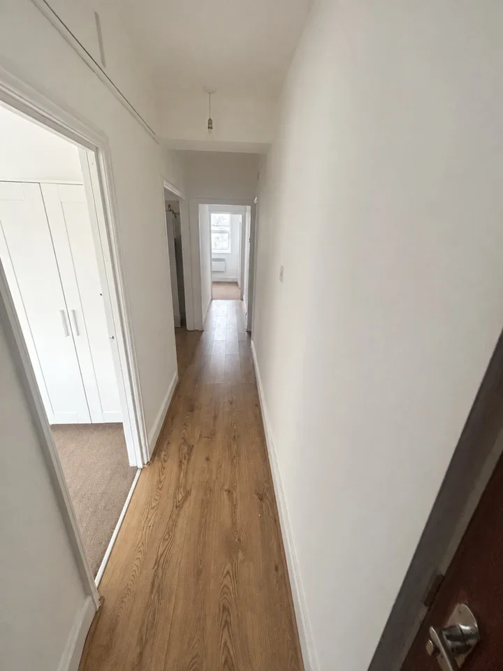 Flat Aldborough Road South in Greater London