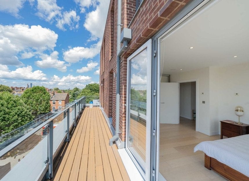 Flat King Street in Greater London