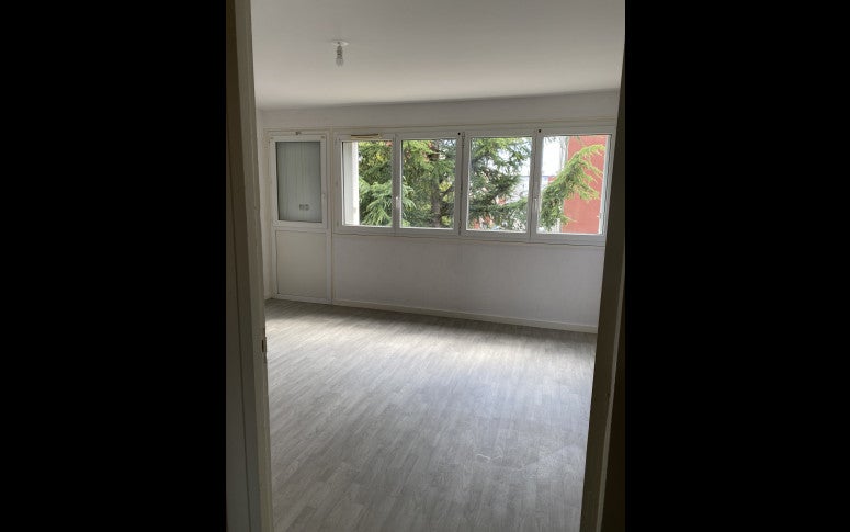 Flat Rue de la Nation in Issoudun