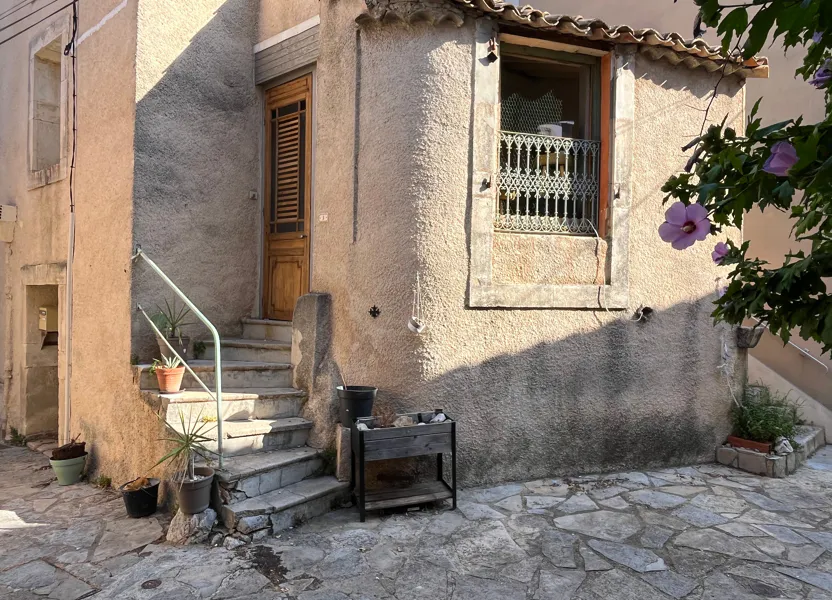House Rue des Remparts in Combaillaux