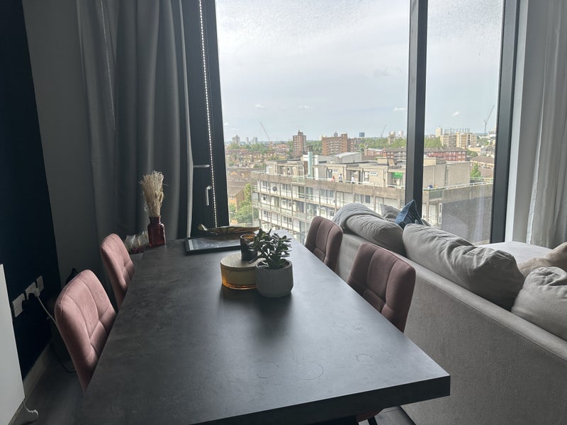 Room Walworth Road in Greater London