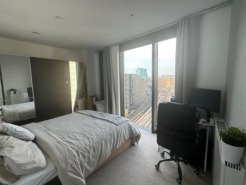 Room Walworth Road in Greater London