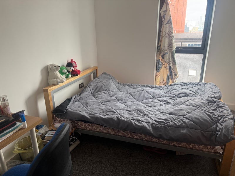 Room Cook Street in Salford