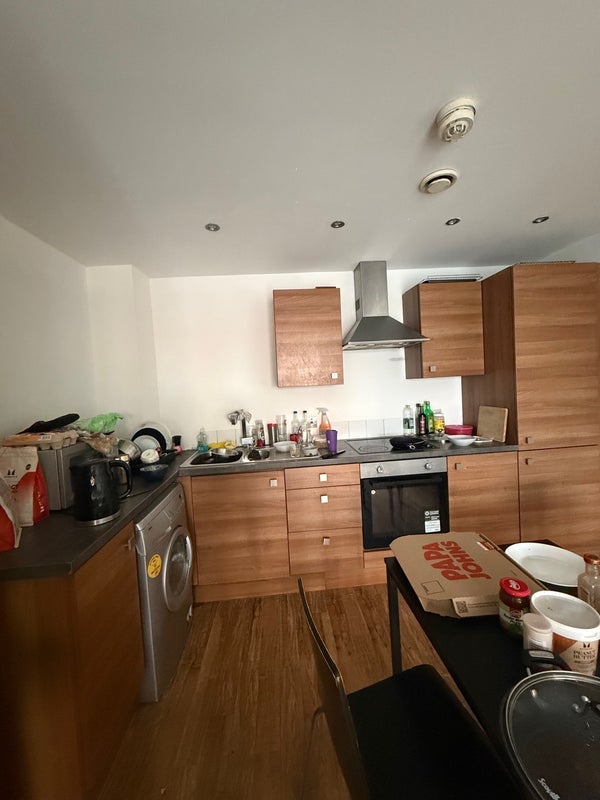 Room Cook Street in Salford