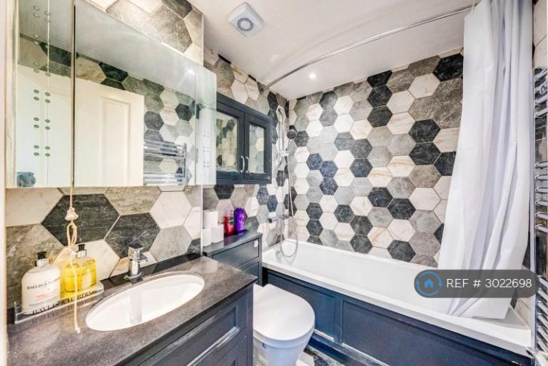 Flat Yeoman Close in Greater London