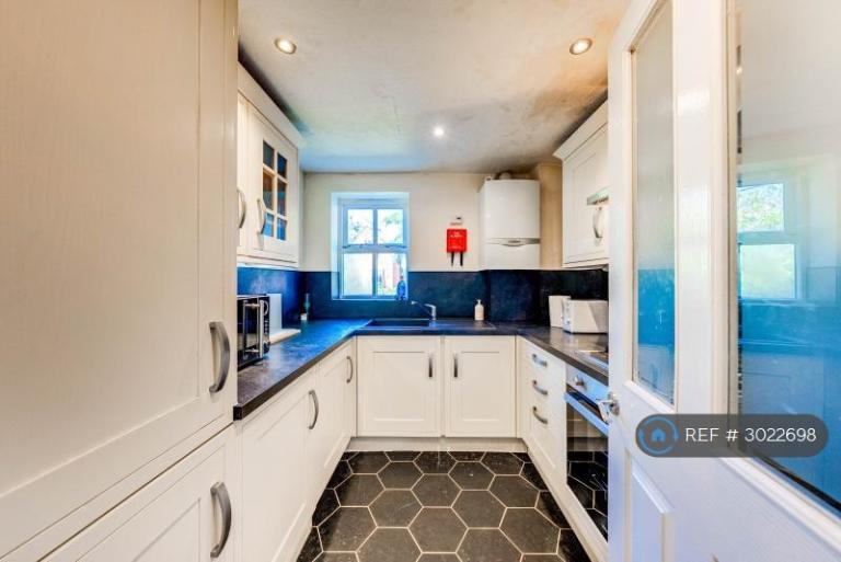 Flat Yeoman Close in Greater London