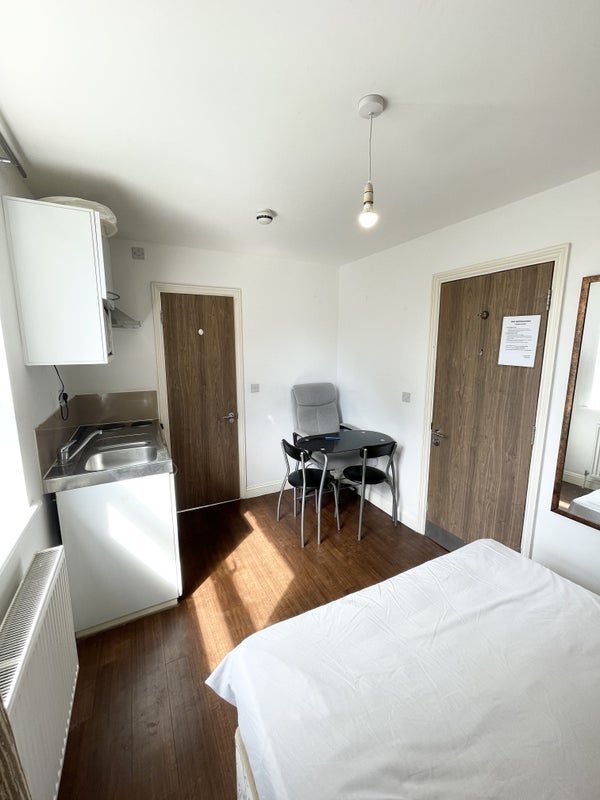 Flat Talgarth Road in Greater London