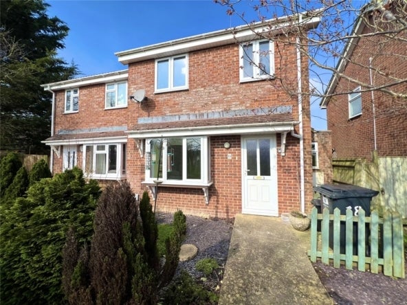 House Ryan Close in West Swindon