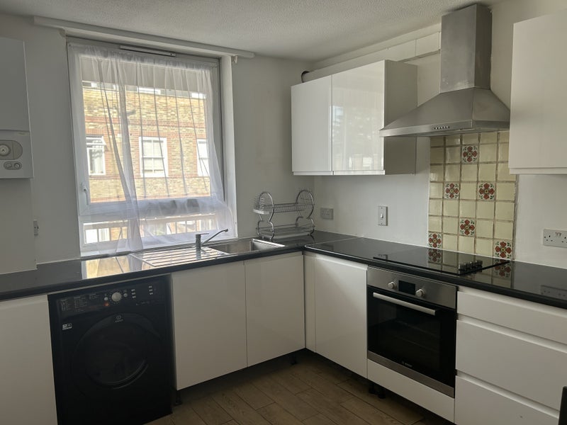 Flat Hornsey Road in Greater London