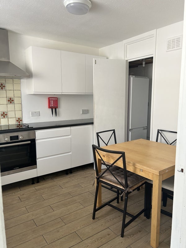 Flat Hornsey Road in Greater London