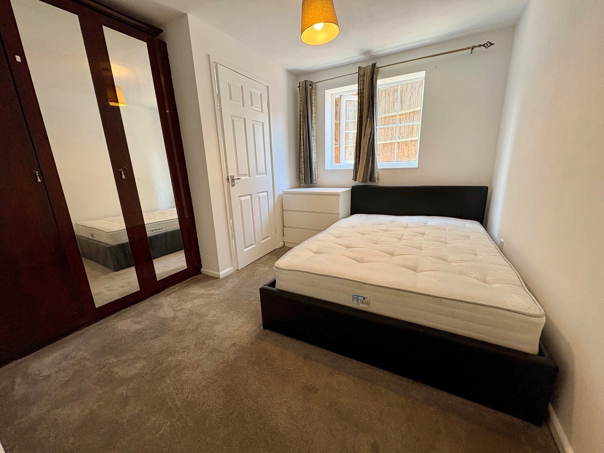 Room Redwing Close in Stevenage
