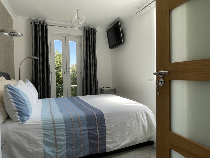 Room Capstone Road in Bournemouth