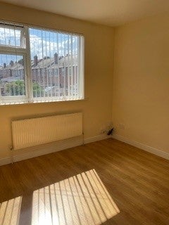 Flat Checketts Road in Leicester