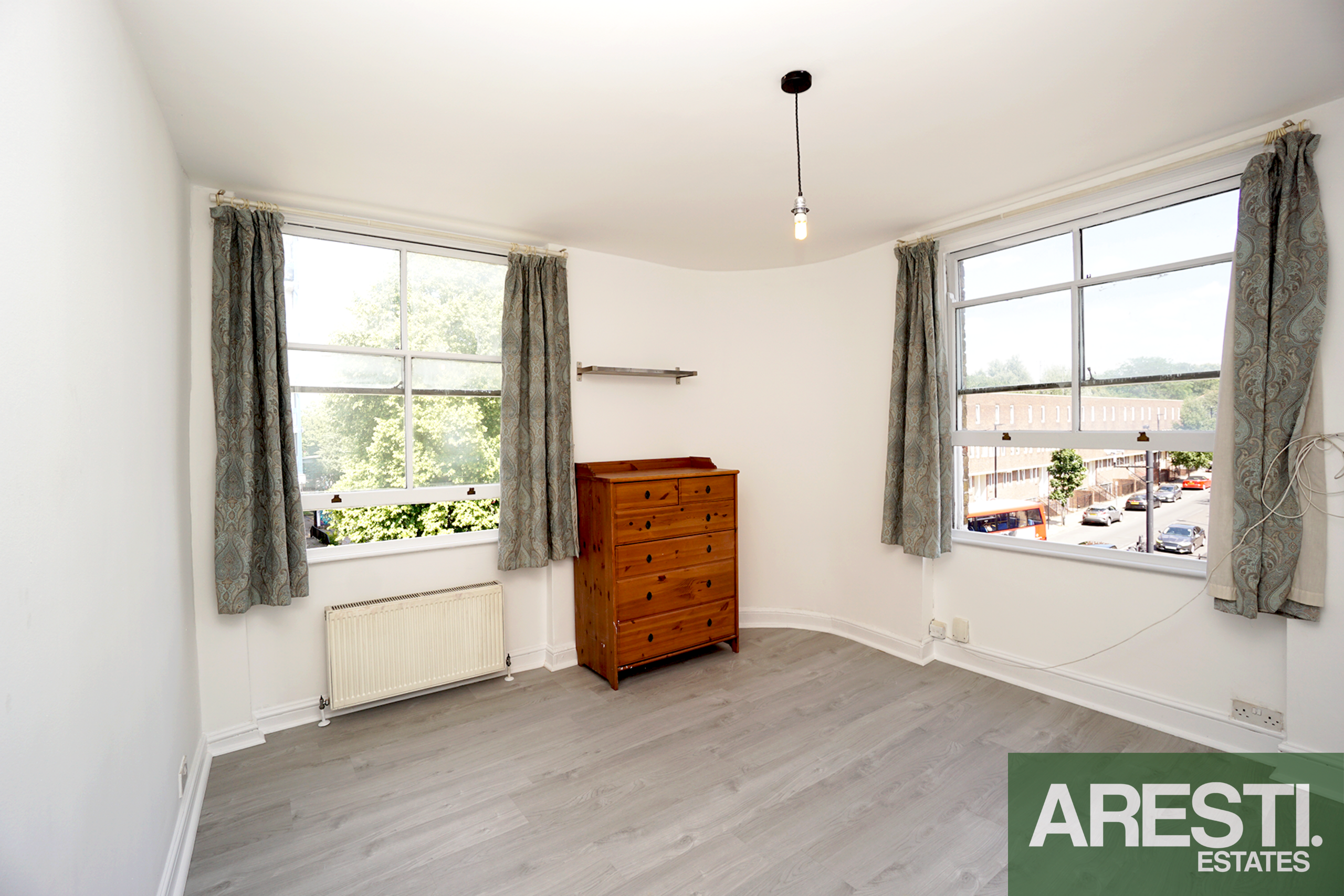 Flat Caledonian Road in Greater London