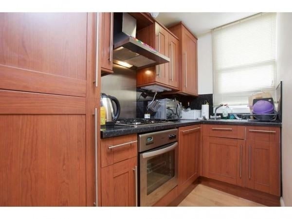 Flat Ashburn Gardens in Greater London