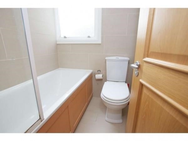 Flat Ashburn Gardens in Greater London