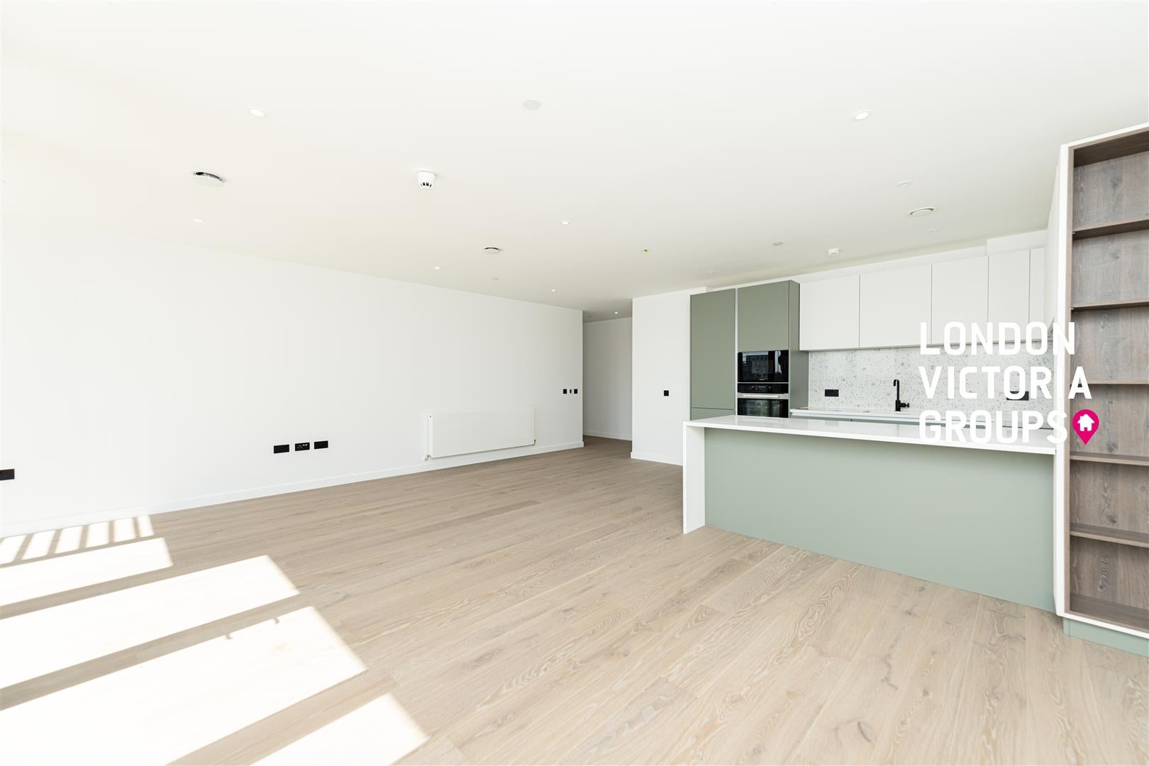 Flat Dymock Street in Greater London