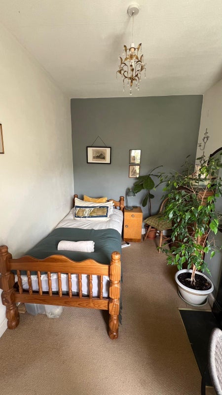 Room Braeval Street in Cardiff