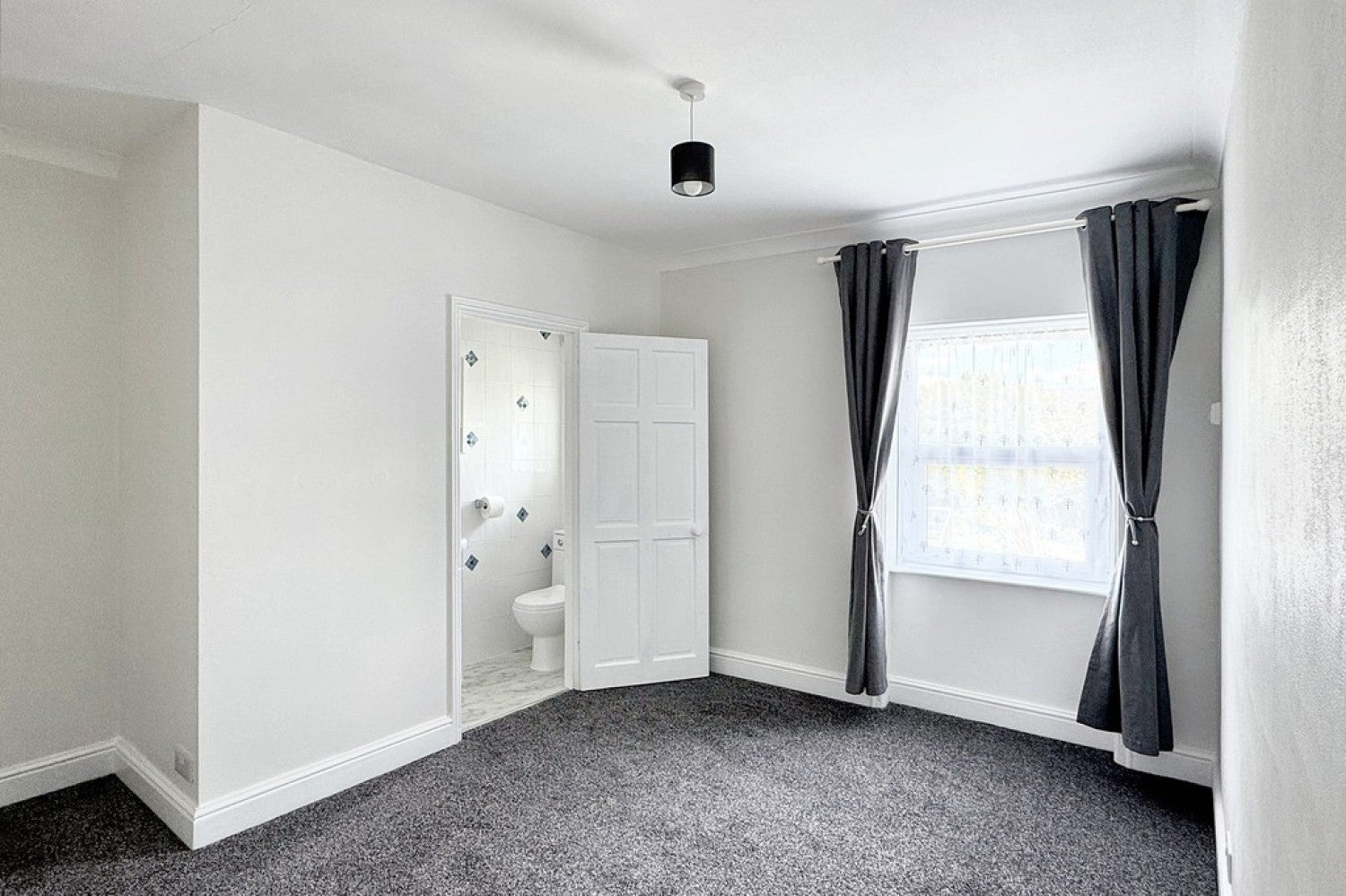 Flat Norwood Gardens in Ashford