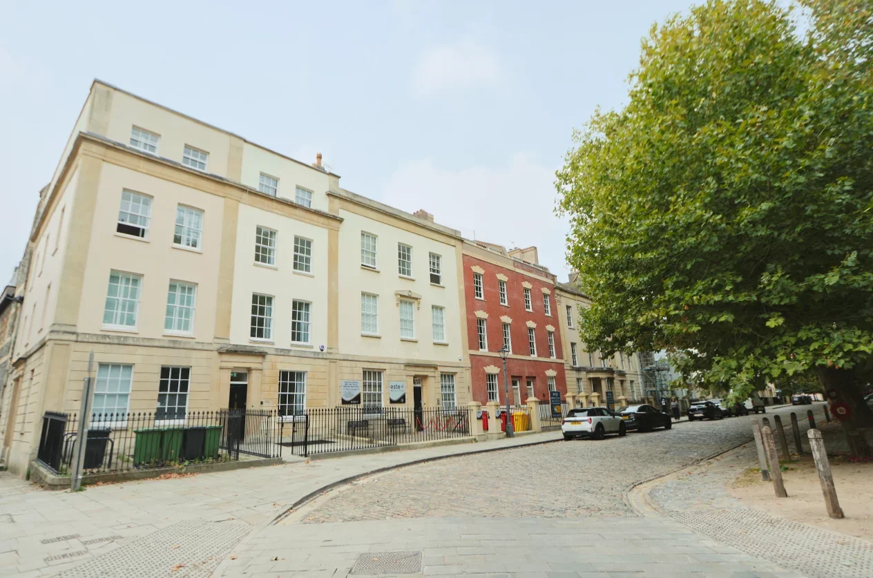Flat Queen Square in Bristol