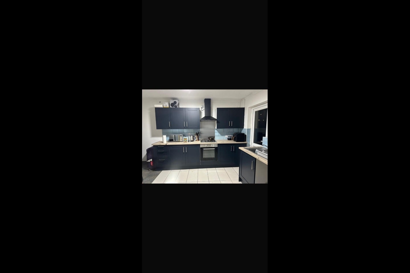 Room Charlton Crescent in Greater London