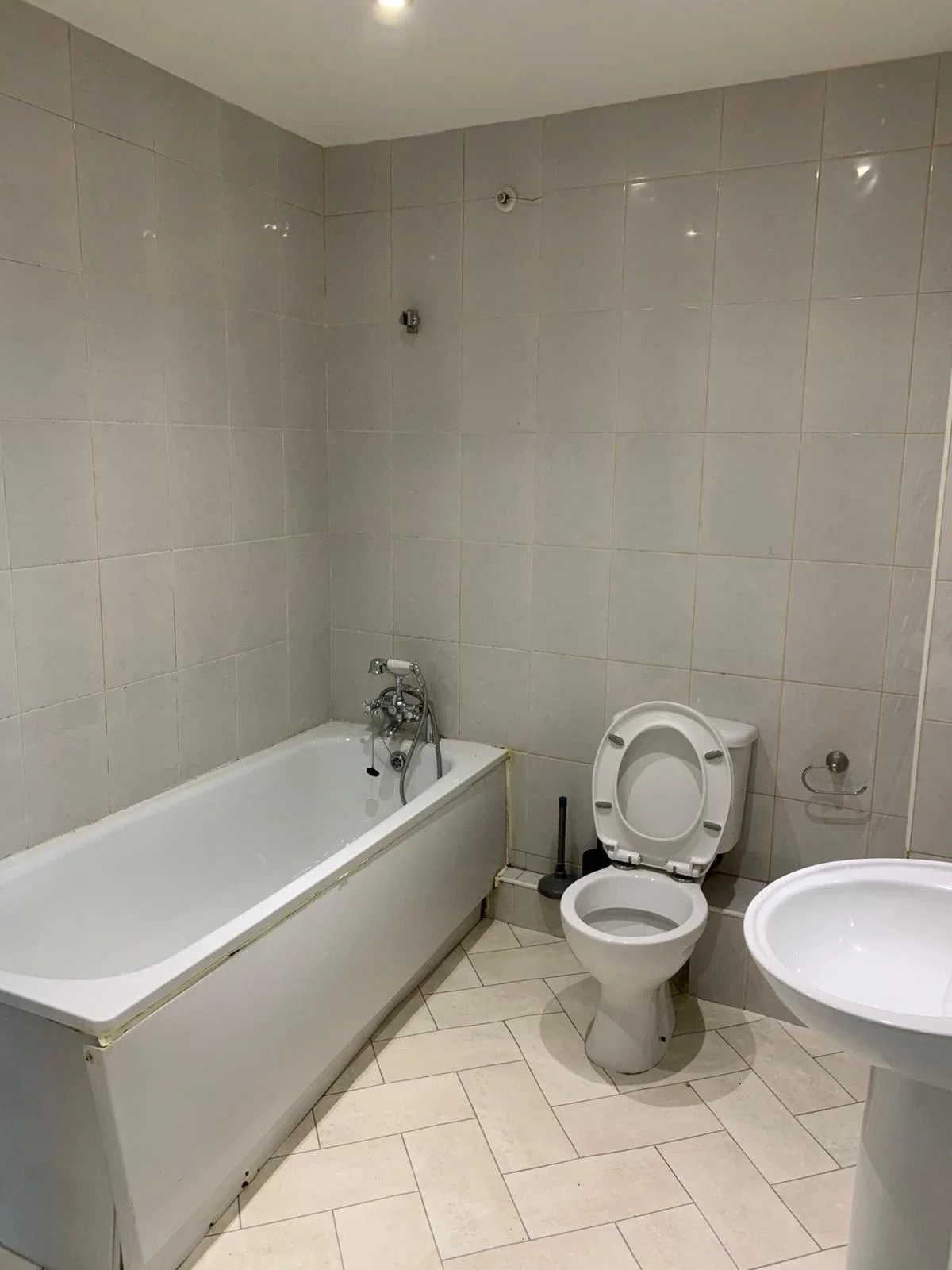 Flat Cameron Road in Greater London