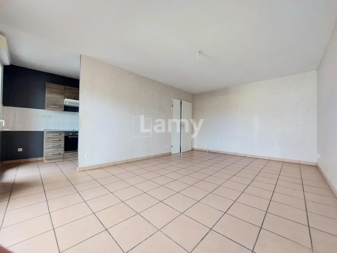 Flat Avenue Se Canto in Castanet-Tolosan