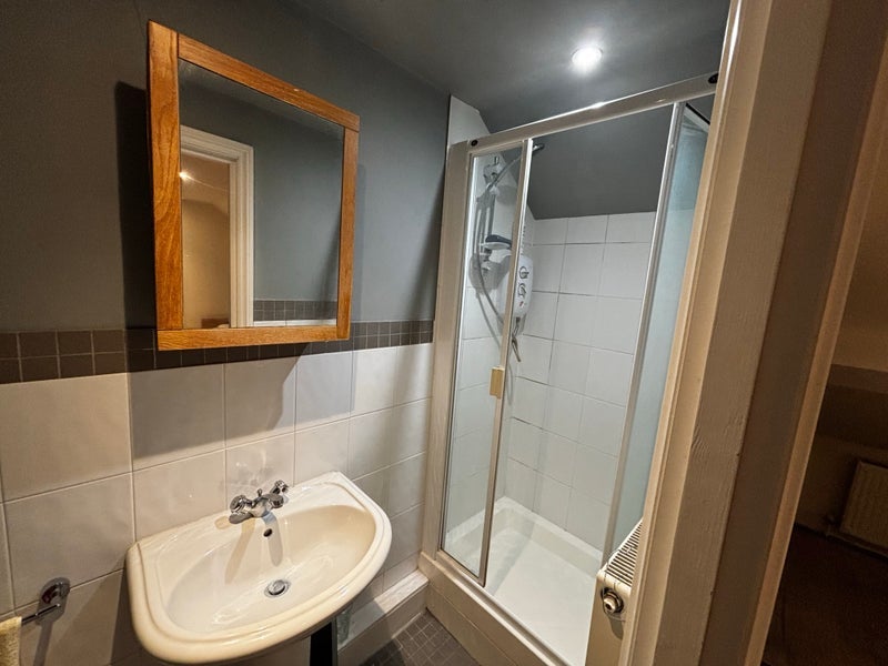 Room Brayburne Avenue in Greater London