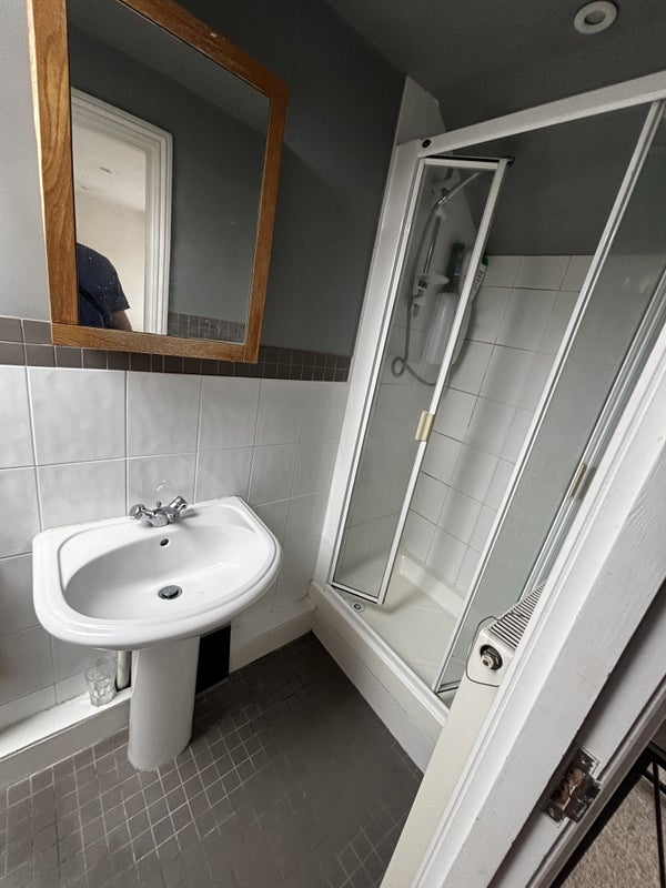 Room Brayburne Avenue in Greater London