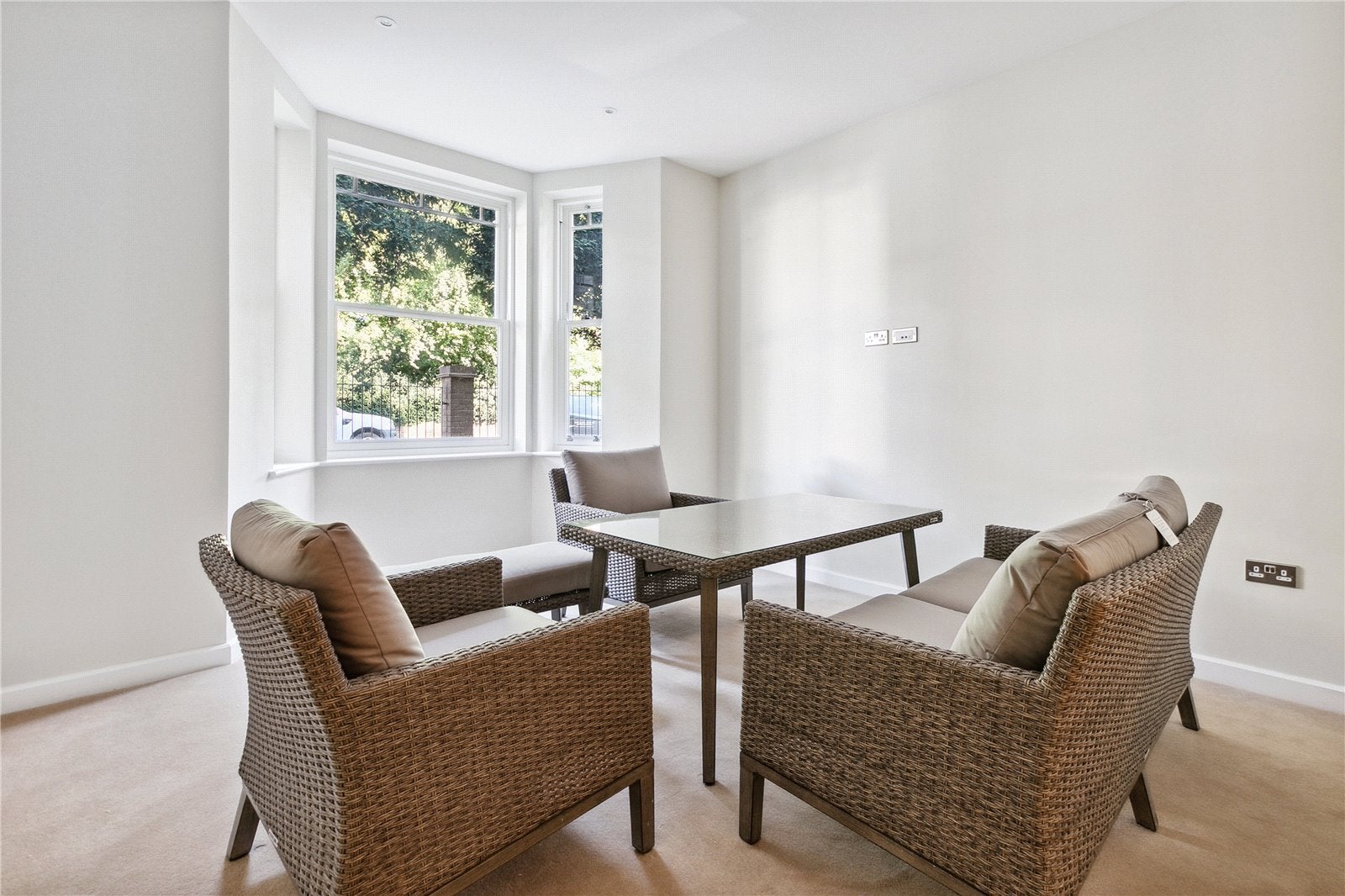 Flat Burlington Gardens in Greater London