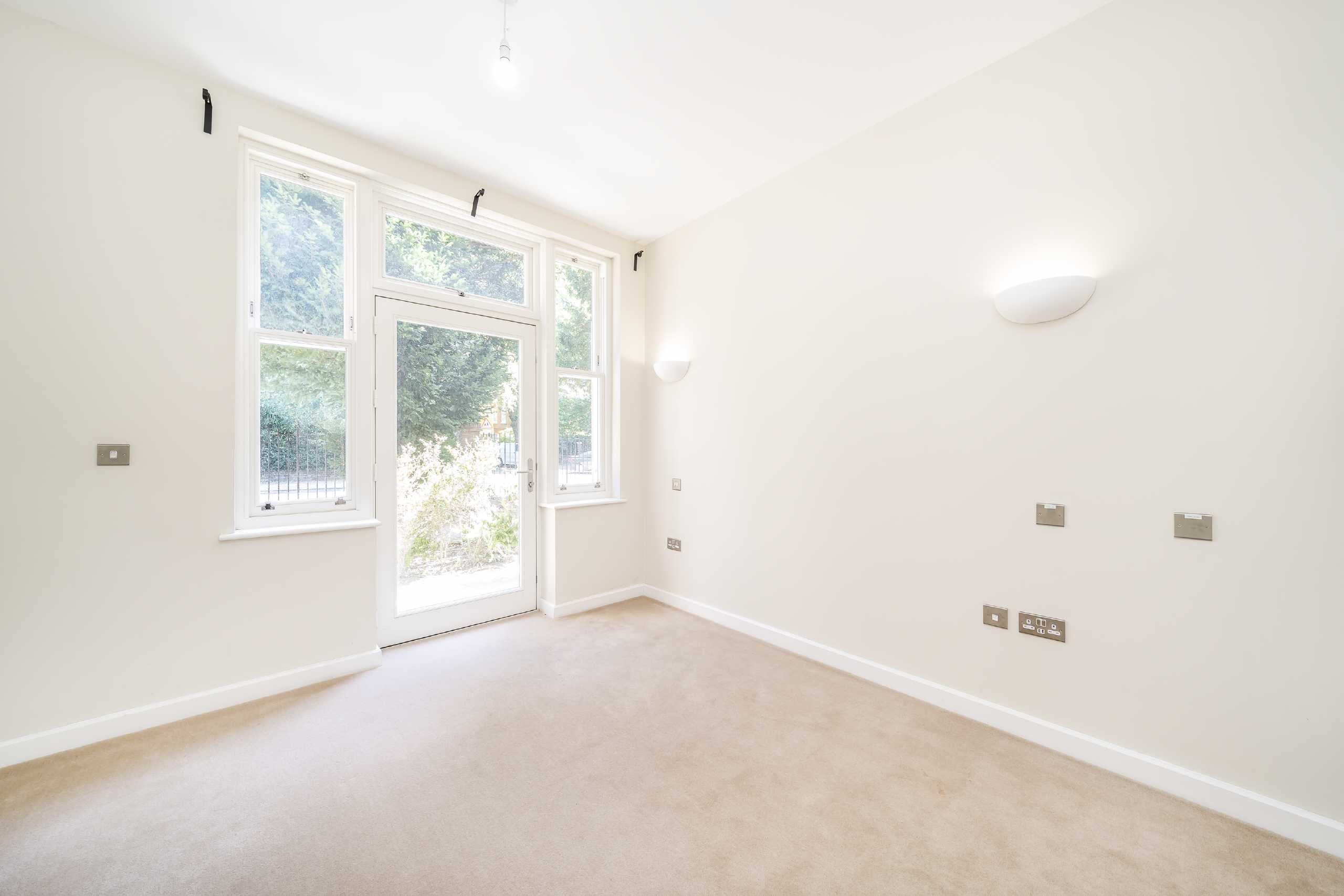 Flat Burlington Gardens in Greater London