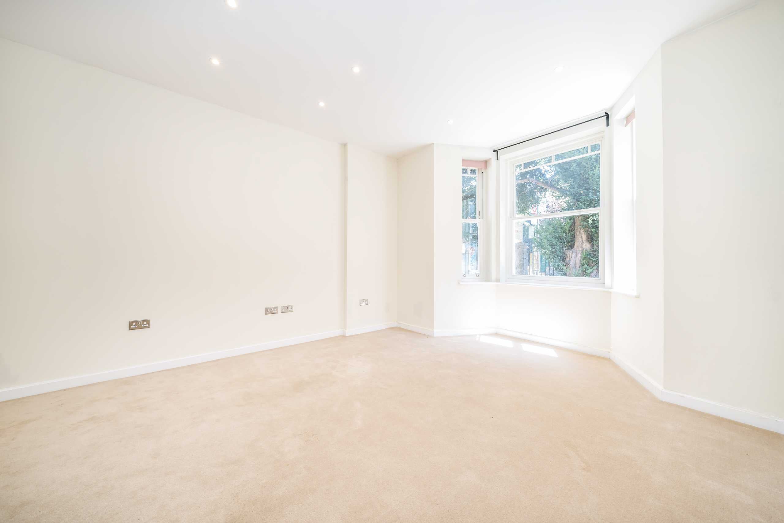 Flat Burlington Gardens in Greater London