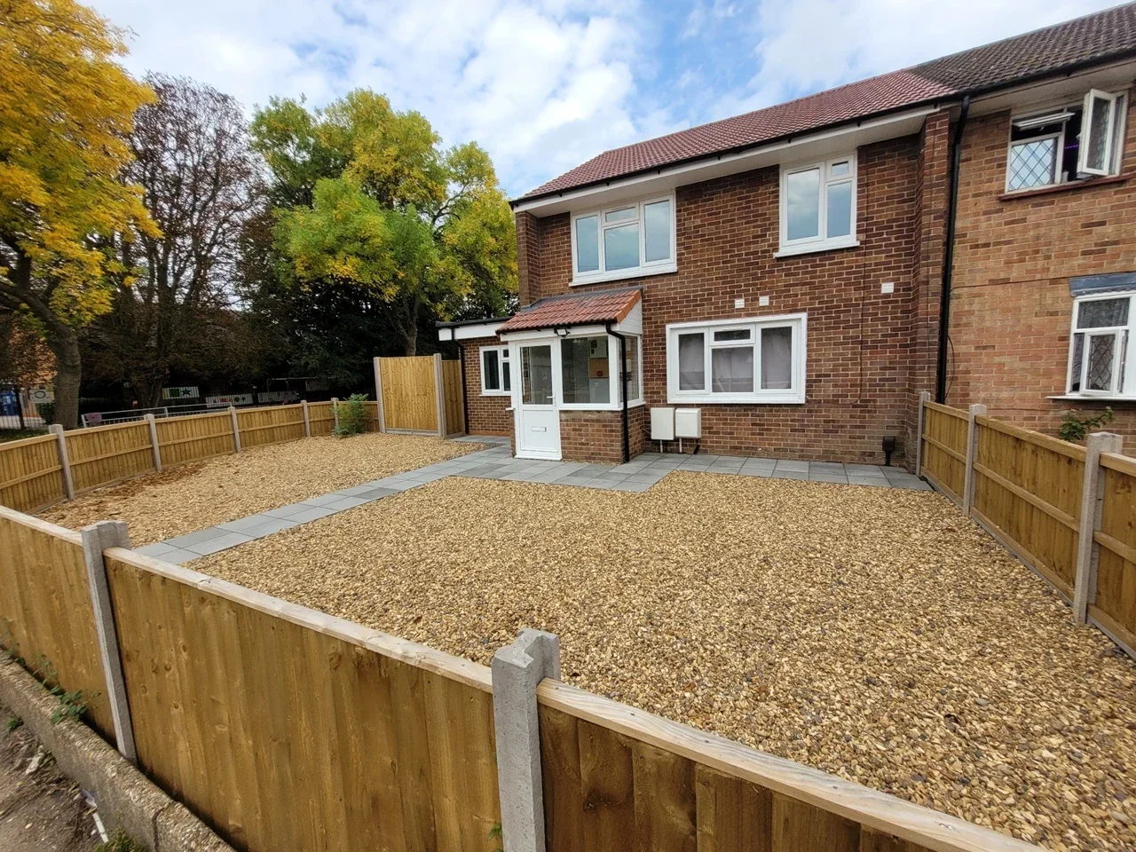 Room Wise Lane in Greater London