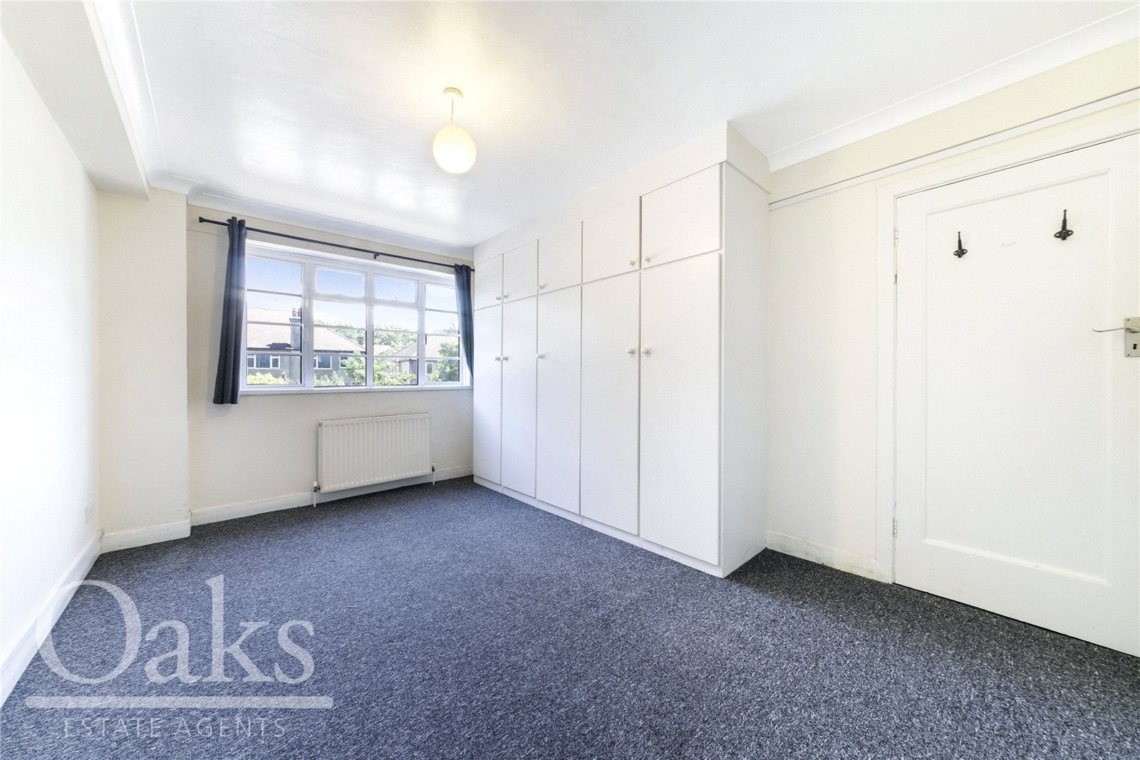 Flat Streatham High Road in Greater London