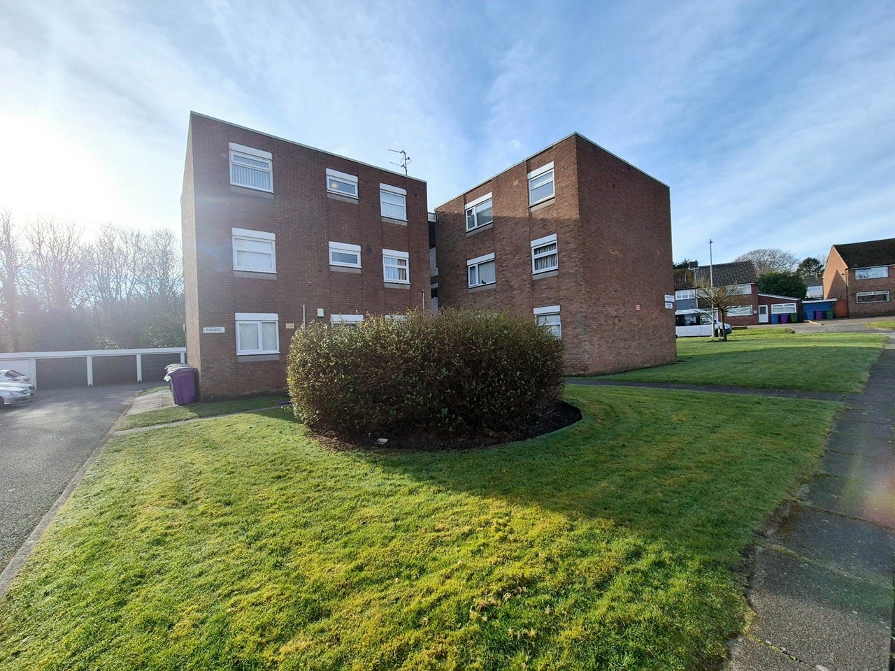 Flat Gateacre Park Drive in Liverpool
