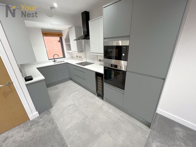 Flat Derwentwater Terrace in Leeds