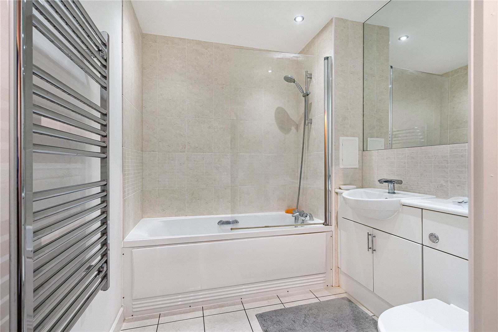 Flat Guildford Road in Woking