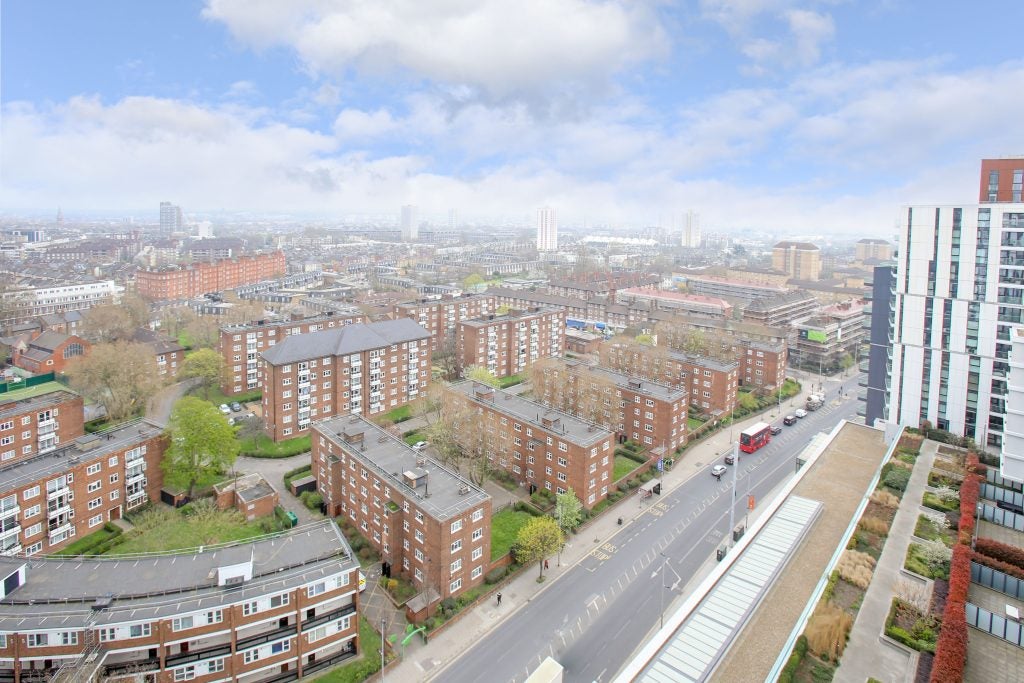 Flat Wandsworth Road in Greater London