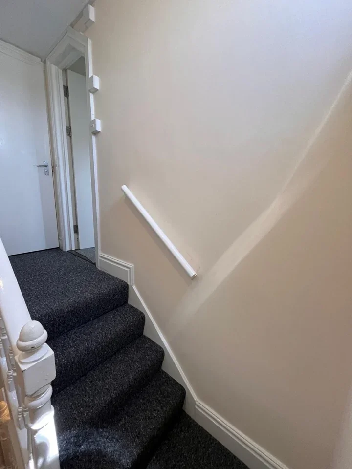 Flat Bath Road in Greater London