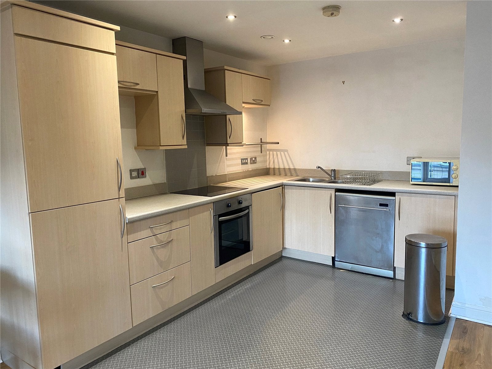 Flat Scotswood Road in Newcastle upon Tyne