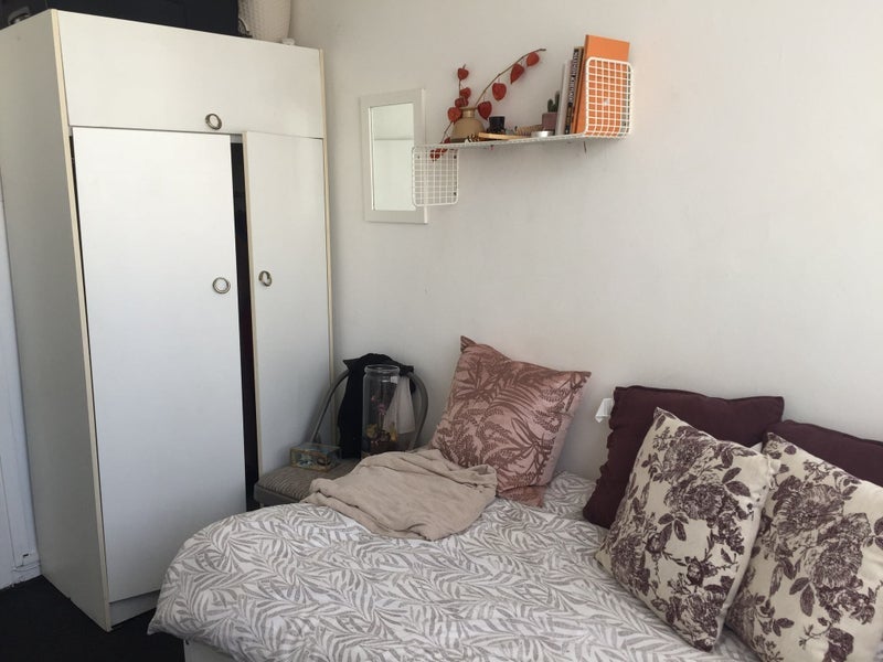 Room Swanwick Close in Greater London