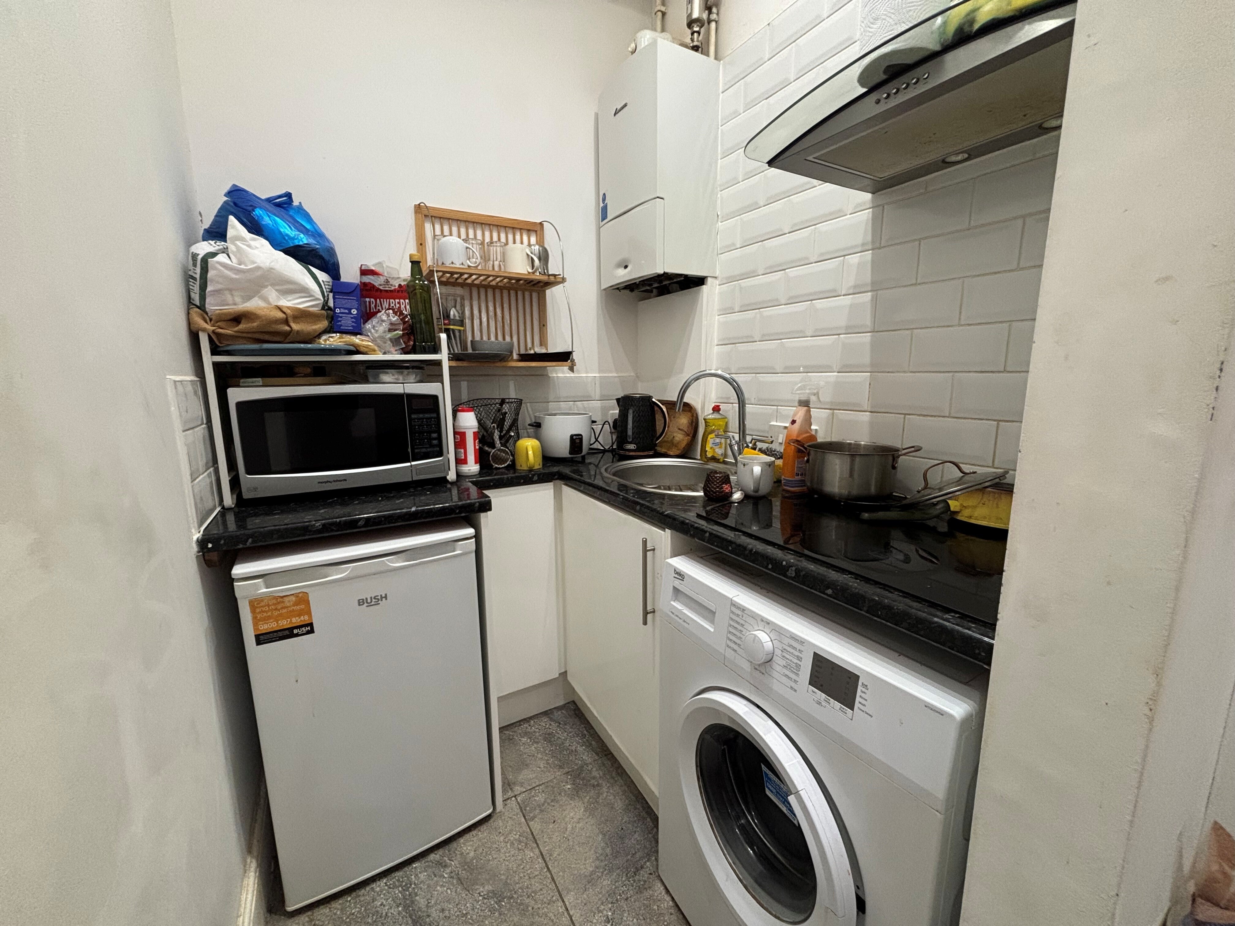 Flat De Parys Avenue in Bedford