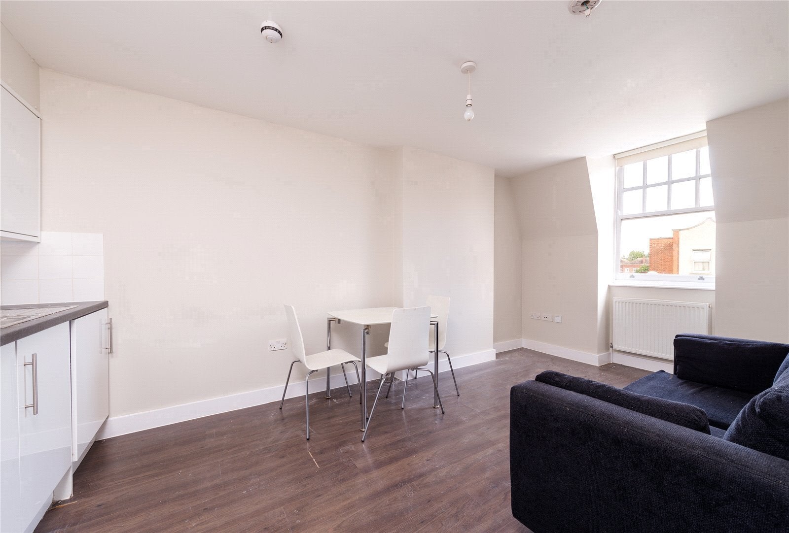 Flat Market Place in Greater London