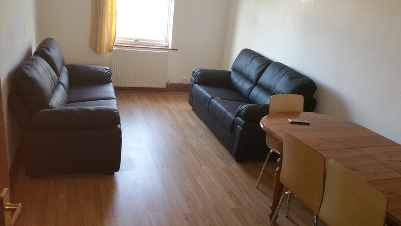 Room Woodhouse Lane in Leeds
